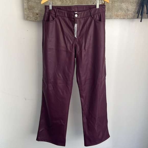 🆕🏷️ Vegan leather pants - Picture 2 of 5
